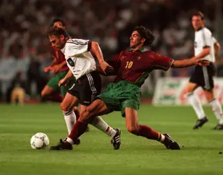 Em 1997, a seleção empatou a um golo na Alemanha, no penúltimo jogo da qualificação para o Mundial do ano seguinte