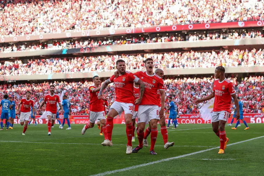 Uma Cabe Ada Para Estancar Mas A Ferida Do Benfica N O Est Fechada