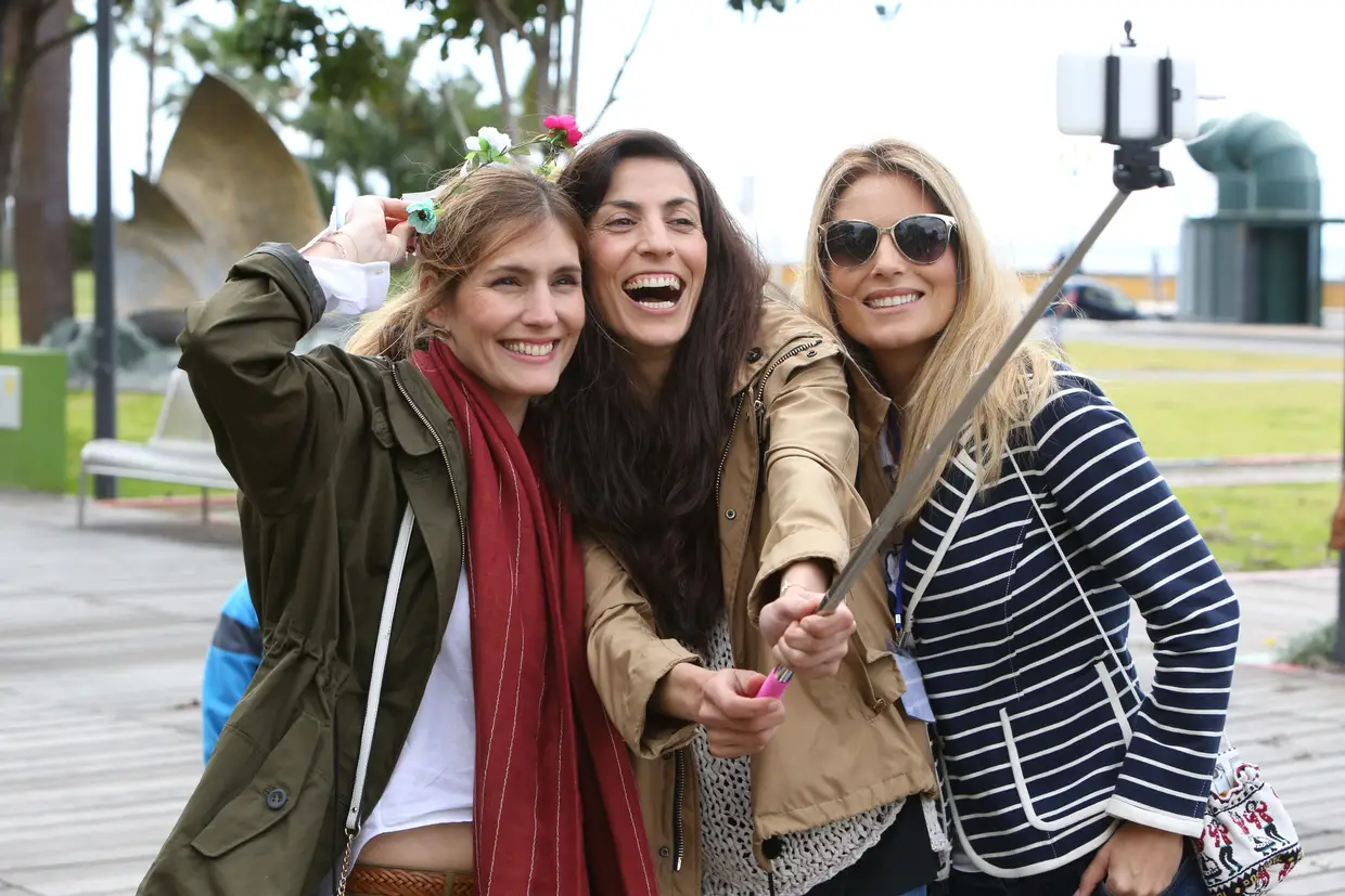 Rosa vai com Narcisa à Madeira