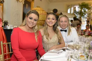 Bárbara Bandeira com os pais, Siara e Rui Bandeira