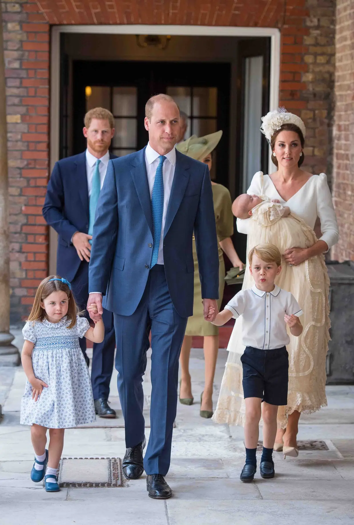 William e Kate com os três filhos, Charlotte, George e Louis