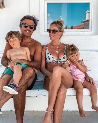 Nuno Sebastião e Madalena Abecasis com os filhos, José e Júlia