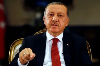 Três empresários detidos na sequência de tentativa falhada de golpe na Turquia