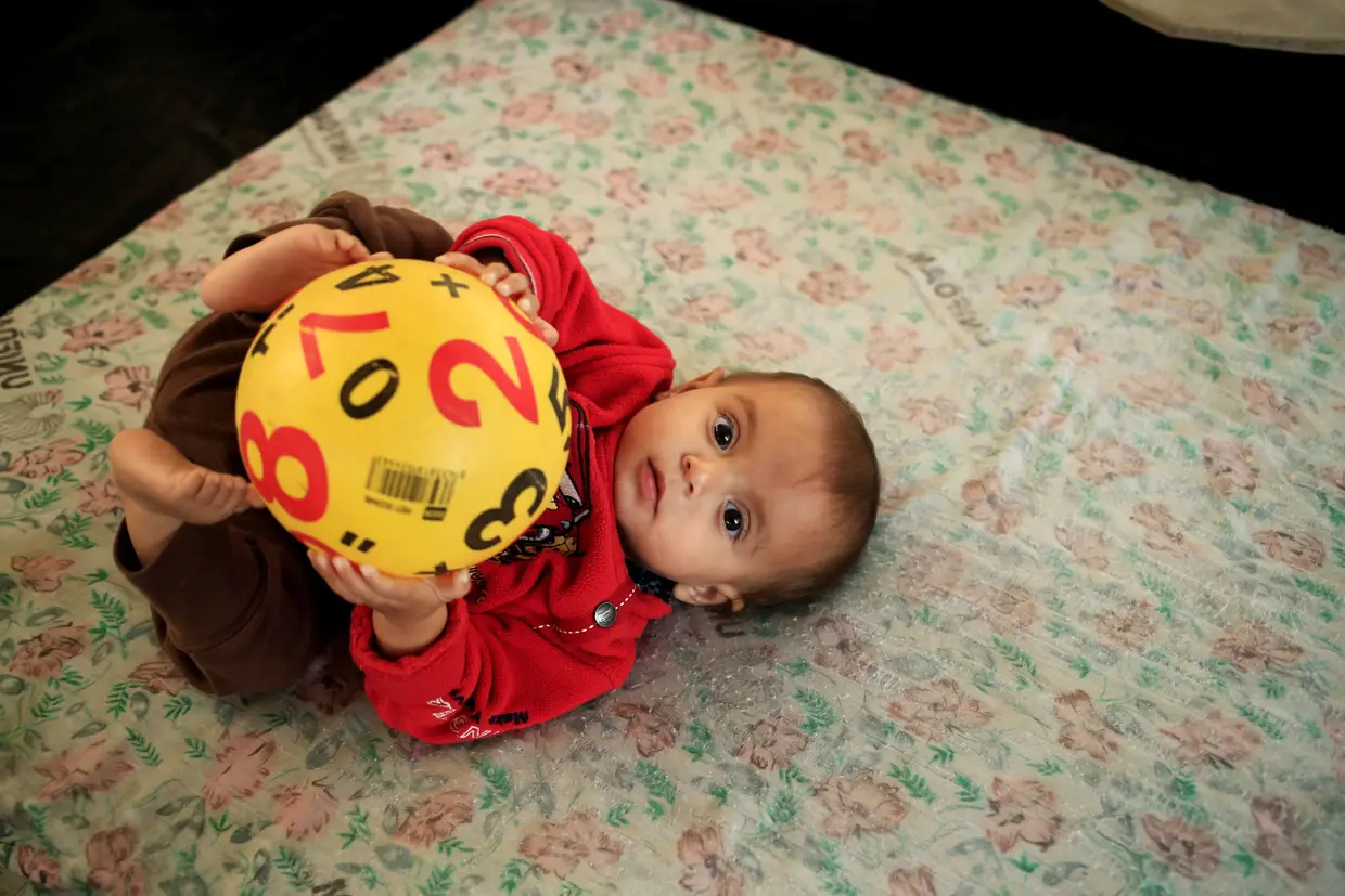 Ritadj vive agora com os pais numa tenda no campo de refugiados de Debaga, no Iraque.