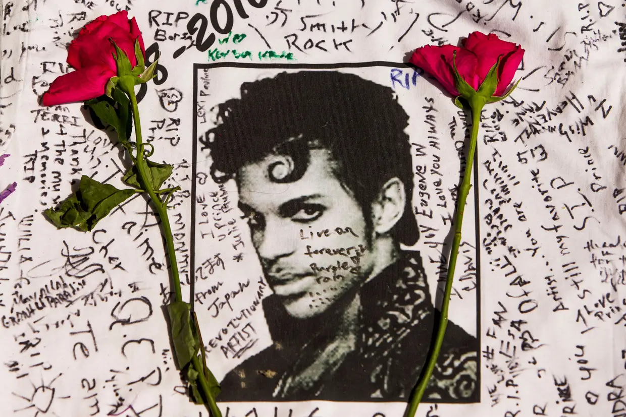 Em abril, foi a morte de Prince que abalou o mundo da música. Tinha 57 anos.