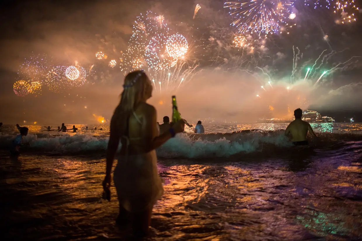 A entrada em 2016 na praia de Copacabana. Uma entrada revigorante no ano que então começava.