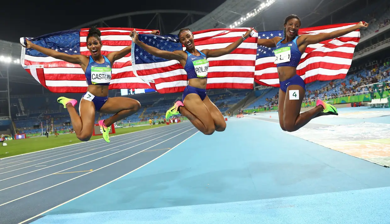 Os atletas norte-americanos foram reis no quadro de medalhas destes Jogos Olímpicos. Estas três atletas conquistaram três de uma assentada: ouro, prata e bronze para os Estados Unidos, na prova de 100 metros barreiras.