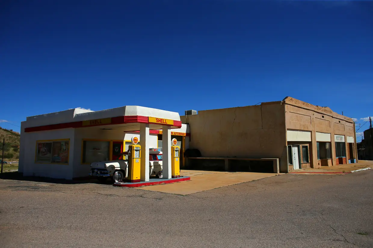 Uma bomba de gasolina recuperada em Lowell, Arizona.
