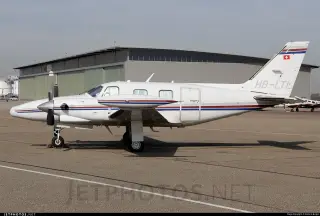 Modelo da avioneta que se despenhou