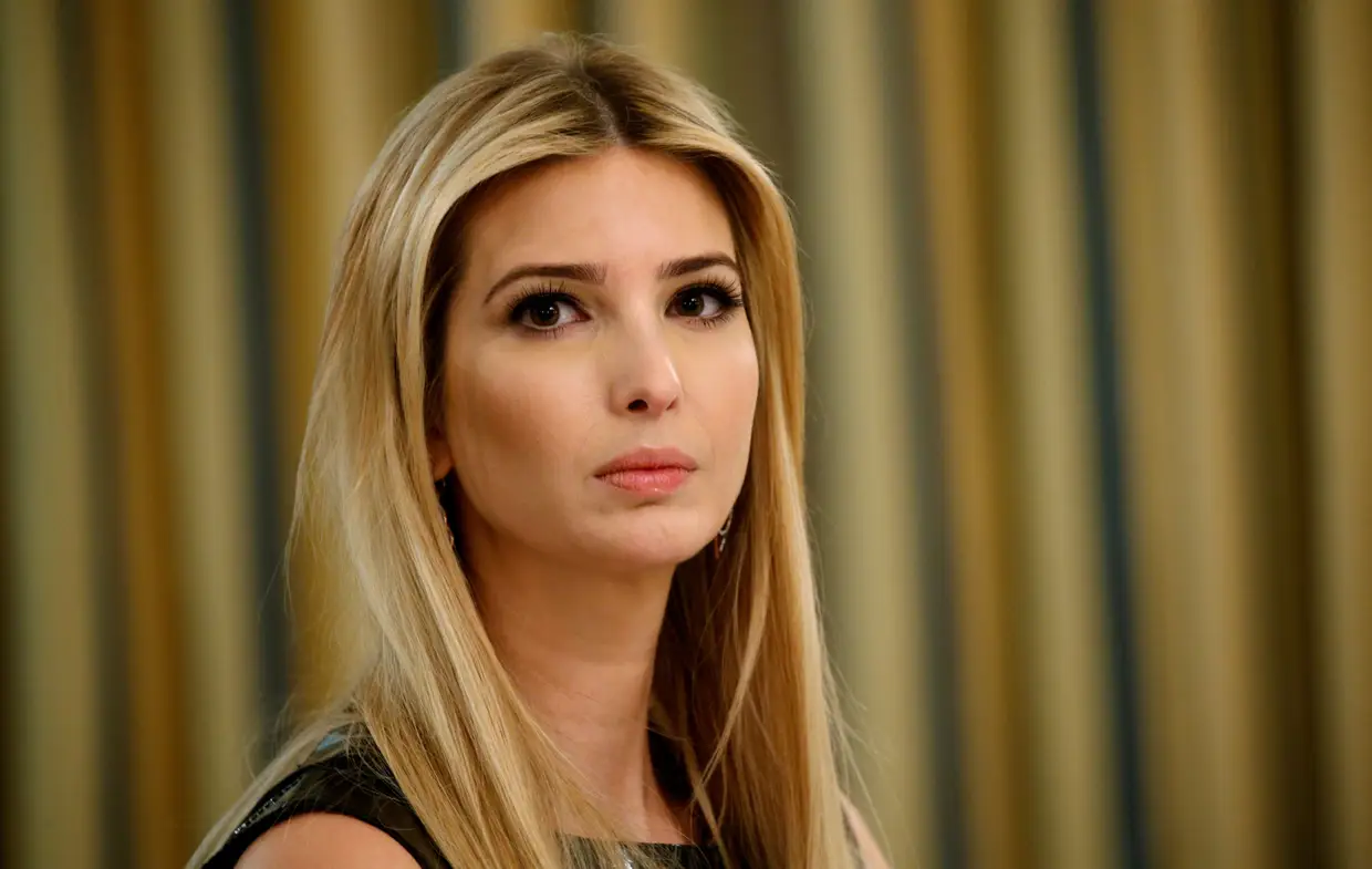 Ivanka Trump confessou que nem sempre está de acordo com o pai. A filha de Donald Trump e o marido mantêm um património de 240 milhões de dólares em investimentos imobiliários, apesar de terem assumido funções junto da presidência. Mais recentemente, Ivanka Trump ocupou, por duas vezes, o lugar do pai nas sessões da Cimeira do G20 em Hamburgo, no norte da Alemanha.