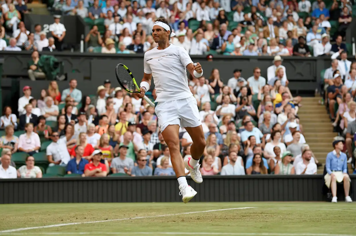 Do lado masculino, o espanhol Rafael Nadal voou literalmente para a 3ª ronda, com um triunfo folgado sobre o norte-americano Donald Young.