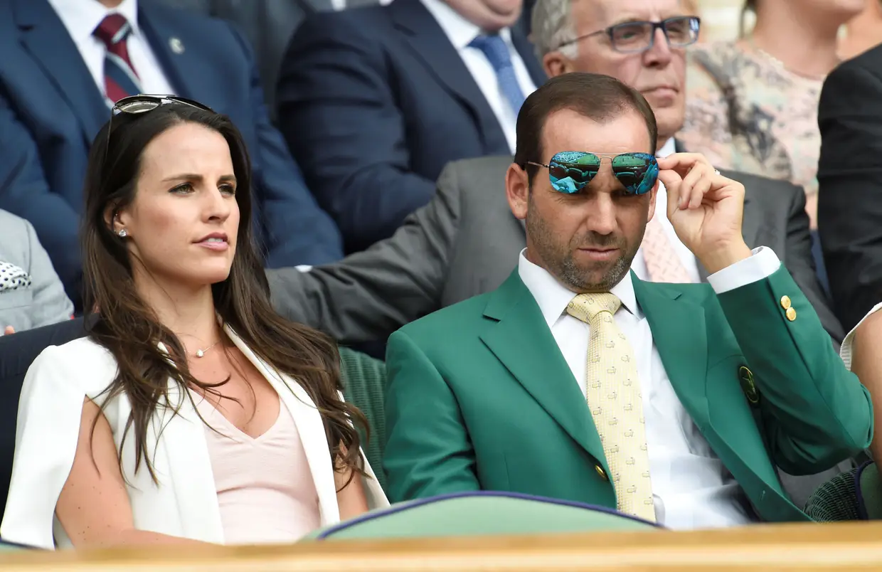 Golfista Sergio Garcia com a noiva Angela Akins