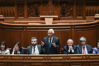 Governo retifica que alívio fiscal no OE 2018 será para 1,6 milhões de agregados