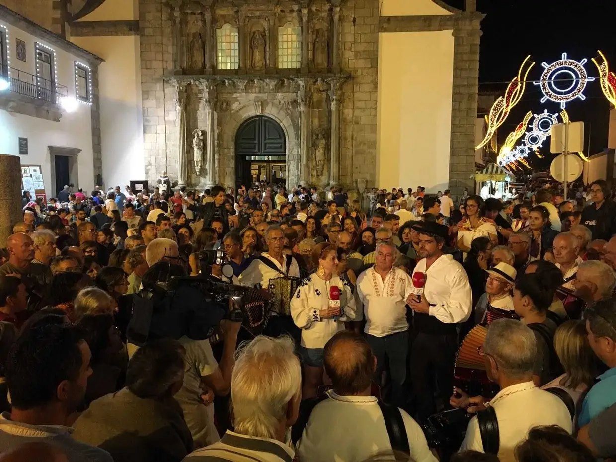 Os repórteres do Olha a Festa, Joana Latino e Nuno Pereira, na Festa. Foto cedida por Ana Marisa Silva.