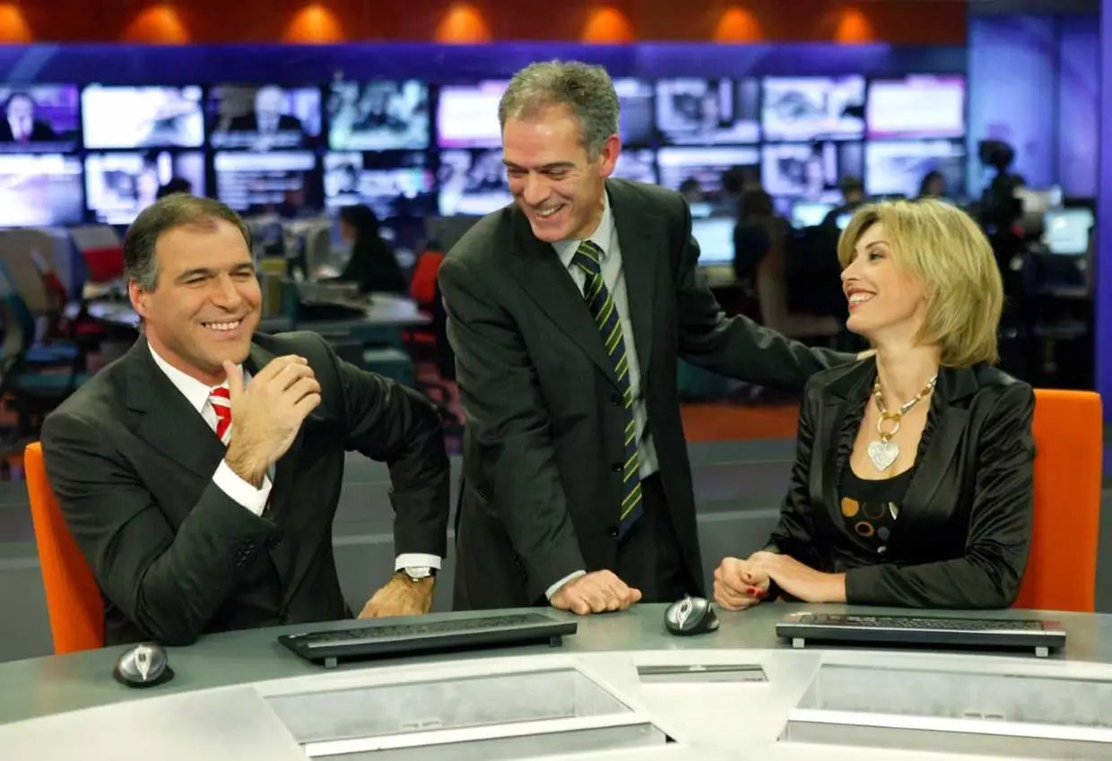 Clara de Sousa, Rodrigo Guedes de Carvalho e Alcides Vieira, diretor de informação, em 2007. Foto cedida por Clara de Sousa.