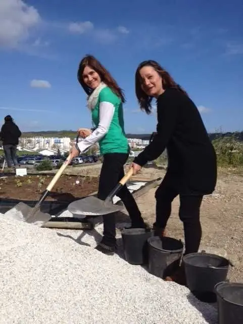 Elsa Gonçalves e Fernanda de Oliveira Ribeiro.