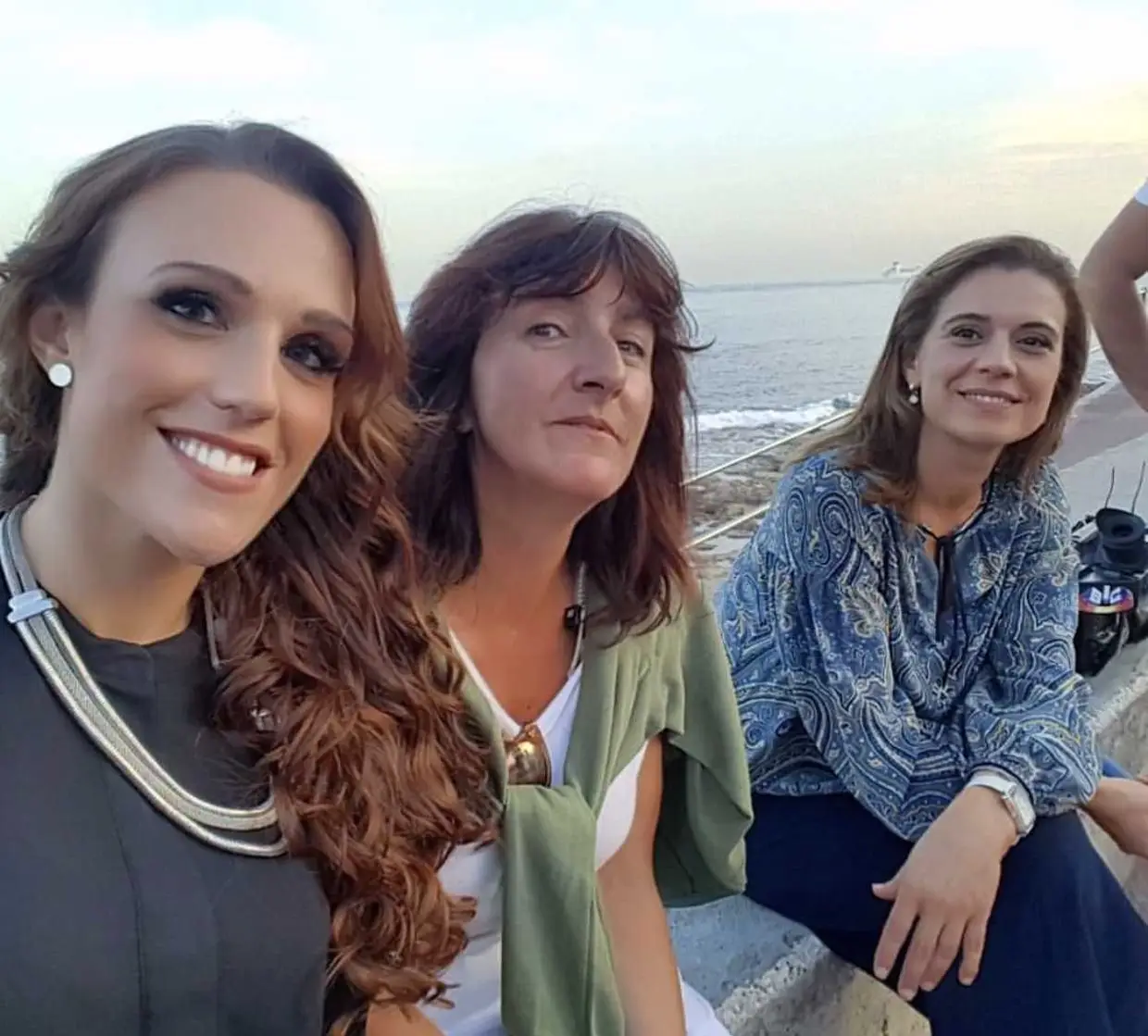 Ana Lúcia Martins, Isabel Mendonça e Conceição Lino nas gravações do programa E Se Fosse Consigo? em São João do Estoril.