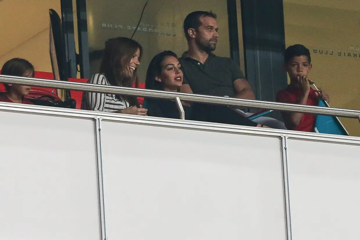 A namorada e o filho de Ronaldo também marcaram presença no encontro, bem como os treinadores de FC Porto, Sporting e Benfica.