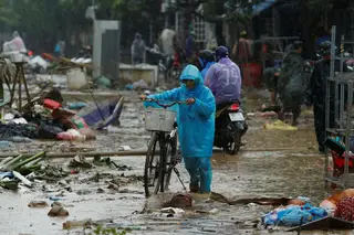 Cerca de 100 mortos no Vietname após Tufão Damrey