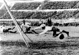 O Uruguai foi o primeiro campeão da história dos Mundiais. Venceu a rival Argentina na final, em Montevideo, por 4-2.