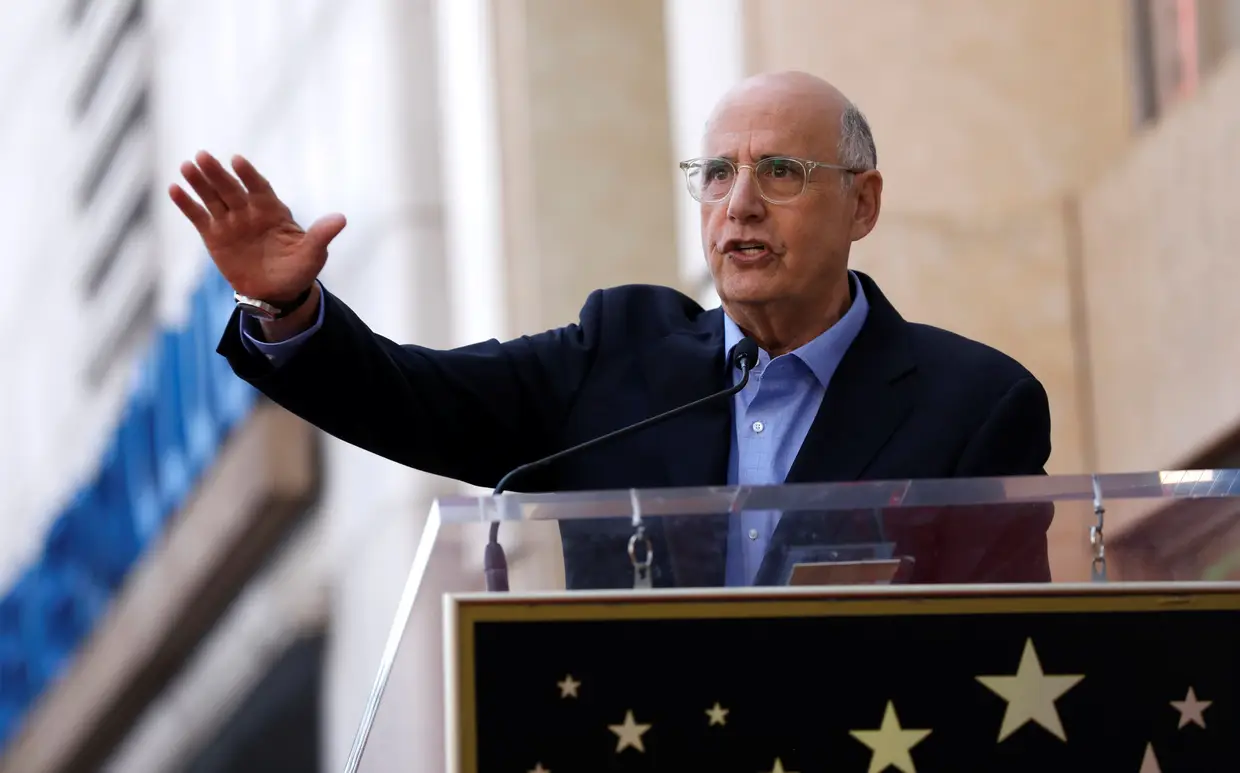 O ator Jeffrey Tambor afirmou não ter condições para voltar à série "Transparent", da Amazon, após ter sido alvo de duas acusações de assédio sexual.