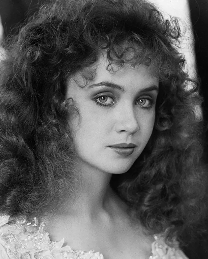 A atriz Lysette Anthony disse às autoridades britânicas que tinha sido violada na sua própria casa, em Londres, no final da década de 80.