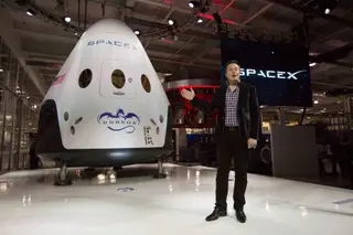 Elon Musk no lançamento da nave espacial The Dragon V2, da SpaceX, na cidade de Hawthorne, na Califórnia, a 29 de maio de 2014.