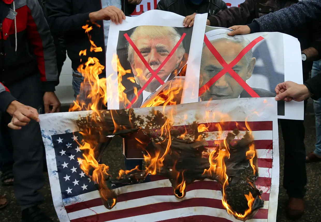 Dezembro - O Presidente dos Estados Unidos reconheceu Jerusalém como capital de Israel. O anúncio de Donald Trump foi contestado por toda a comunidade internacional.