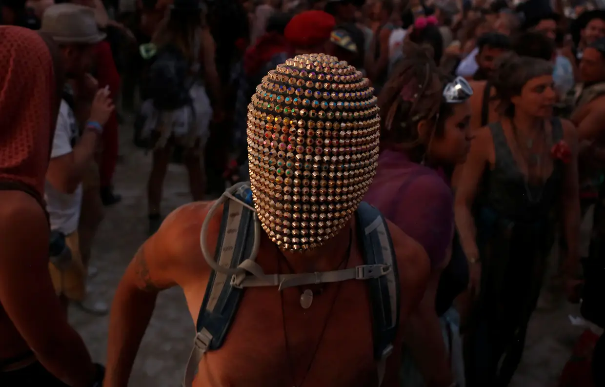Participante do Festival Burning Man, realizado anualmente no deserto do Nevada, EUA.