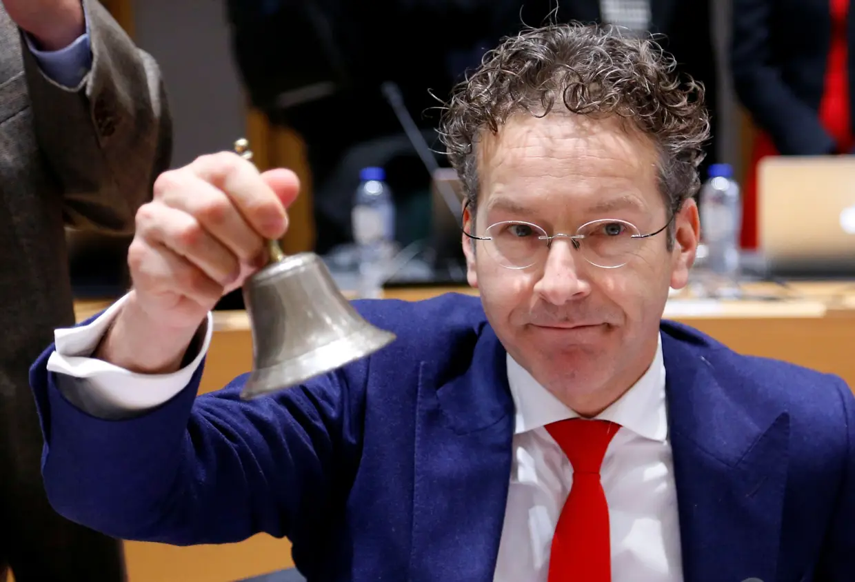 "Como social-democrata, considero a solidariedade um valor extremamente importante. Mas também temos obrigações. Não se pode gastar todo o dinheiro em mulheres e álcool e, depois, pedir ajuda." Jeroen Dijsselbloem, presidente do Eurogrupo, sobre os países do sul da Europa, 21-03-2017