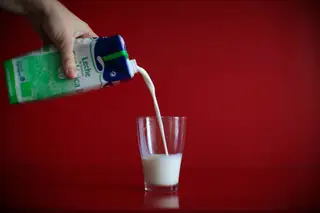 "Desinformação" fez cair consumo de leite e deu espaço a bebidas vegetais