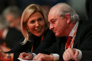 Quem é Elina Fraga e porque foi vaiada no congresso do PSD