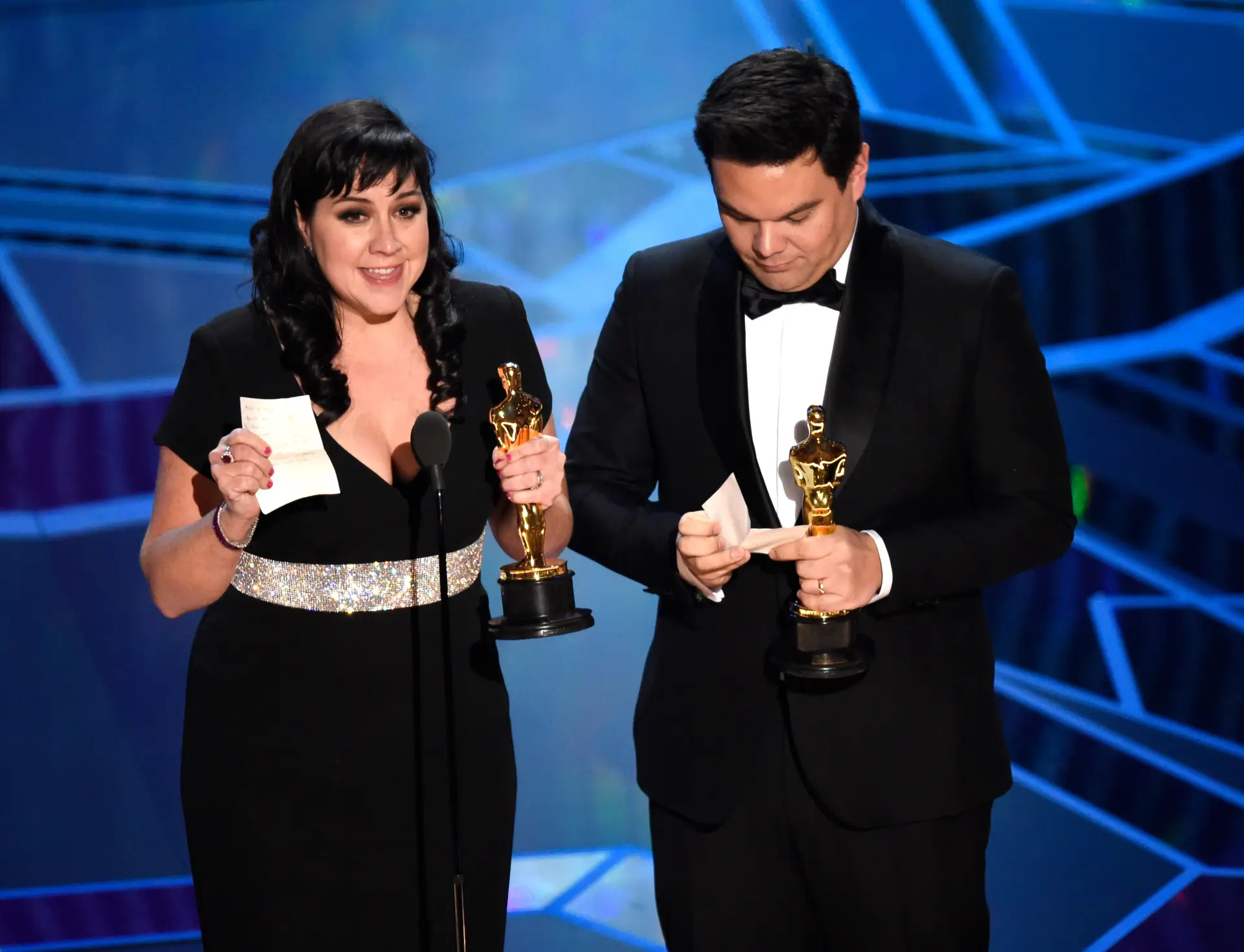Os compositores Kristen Anderson-Lopez Robert Lopez