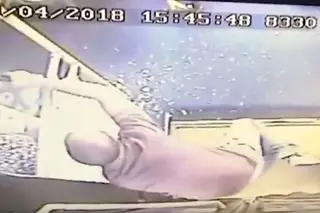 Videovigilância capta tiroteio que fez três mortos num autocarro no Brasil