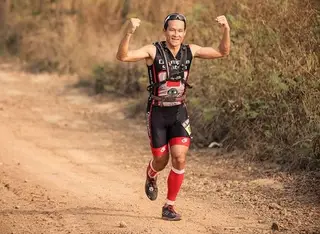 Saman Gunan, de 38 anos, antigo oficial da marinha gostava de correr e de ciclismo