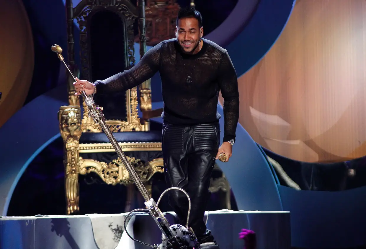 15. Romeo Santos: 1.002.365 euros; 75,70 euros.