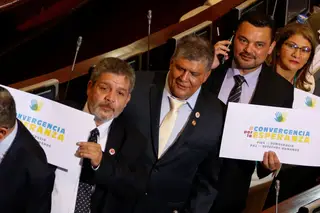 Ex-guerrilha colombiana denuncia poucos avanços desde assinatura do acordo de paz