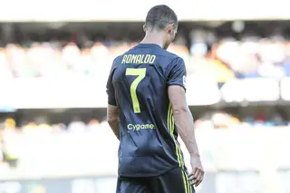 Ronaldo candidato a melhor jogador do ano da UEFA, Messi de fora