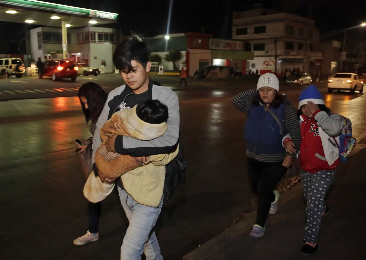 Mais de 1.300 pessoas tiveram de ser retiradas de sete bairros em Puebla, México, devido a uma fuga e gás natural. Para além de habitações, também um hospital teve de ser evacuado.