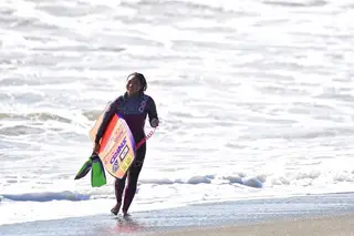Japonesa Ayaka Suzuki sagra-se campeã mundial de bodyboard na Nazaré