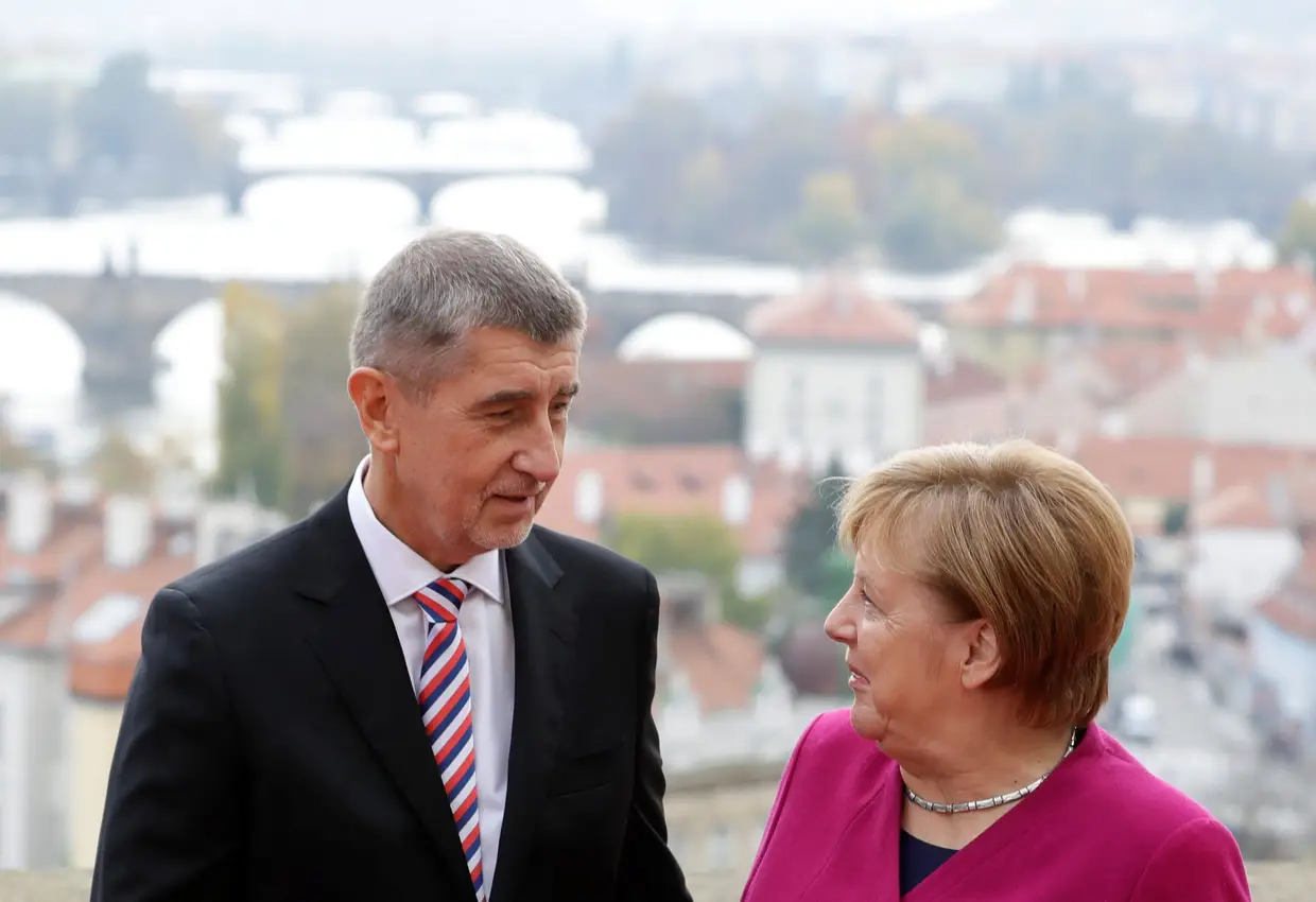 Angela Merkel e o primeiro-ministro da Andrej Babis da Eslováquia, Andrej Babis, 2018