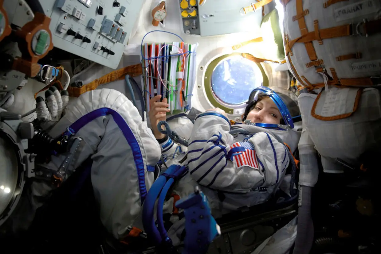A turista espacial Anousheh Ansari foi até à ISS a bordo do foguetão Soyuz TMA-9 a 18 de setembro de 2006.