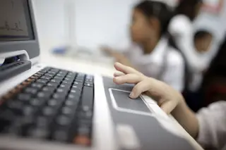 Computadores nas escolas públicas são cada vez menos e mais velhos