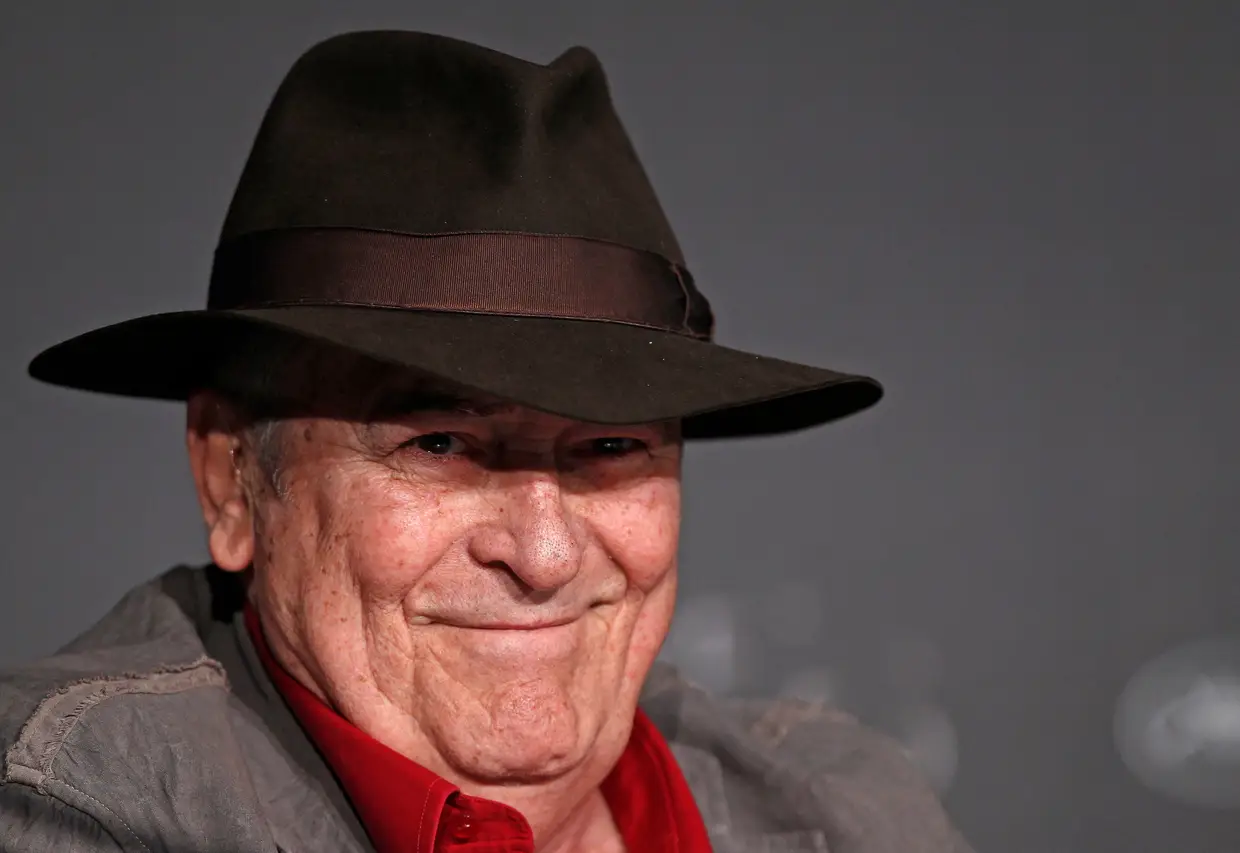 O realizador italiano Bernardo Bertolucci, que dirigiu filmes como "O Último Tango em Paris" ou "Os Sonhadores", morreu aos 77 anos, em Roma, vítima de doença prolongada. (16 de março de 1941 - 26 de novembro de 2018)