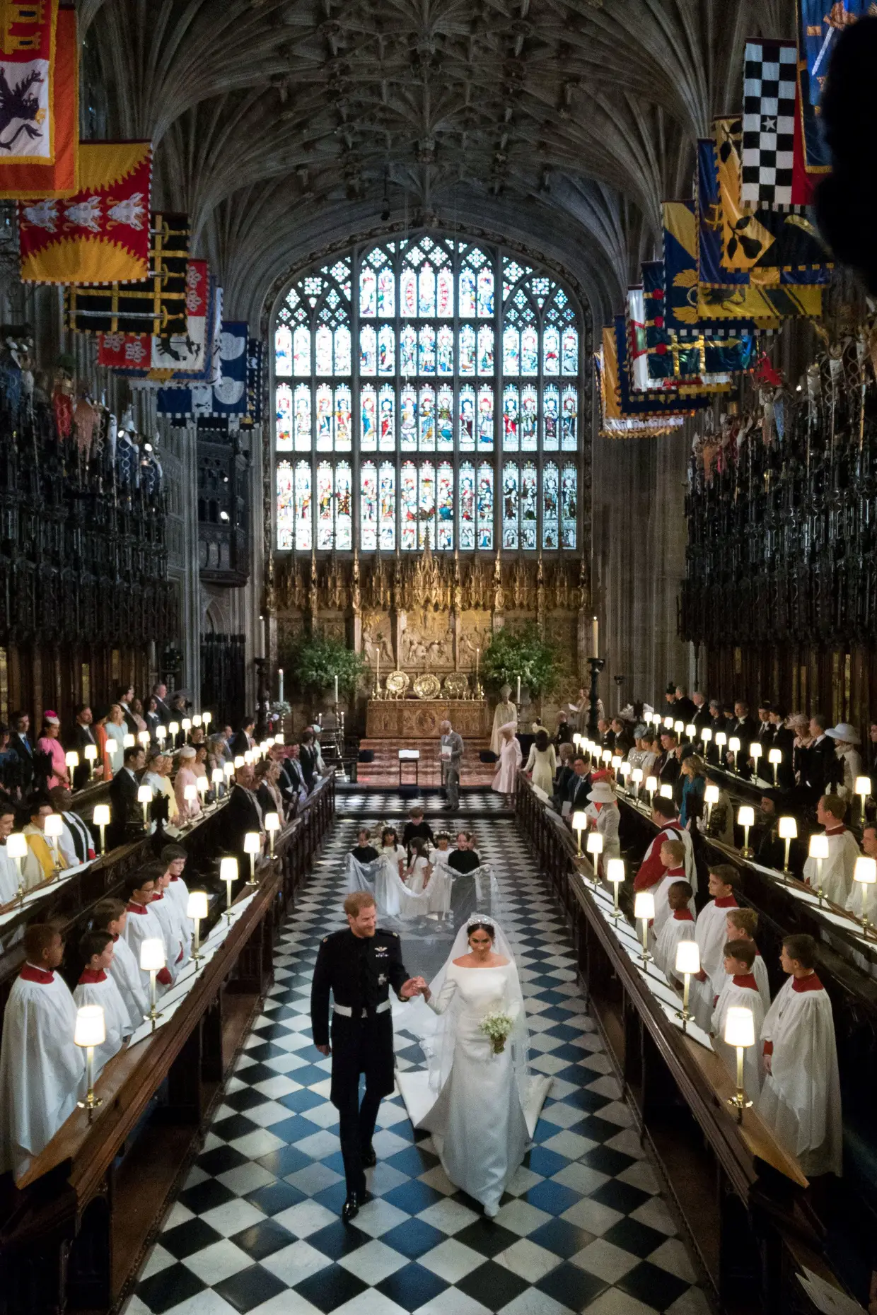 O casamento do príncipe Harry, sexto na linha de sucessão ao trono britânico, e da norte-americana Meghan Markle, realizou-se na capela de São Jorge, no castelo de Windsor, a oeste de Londres.