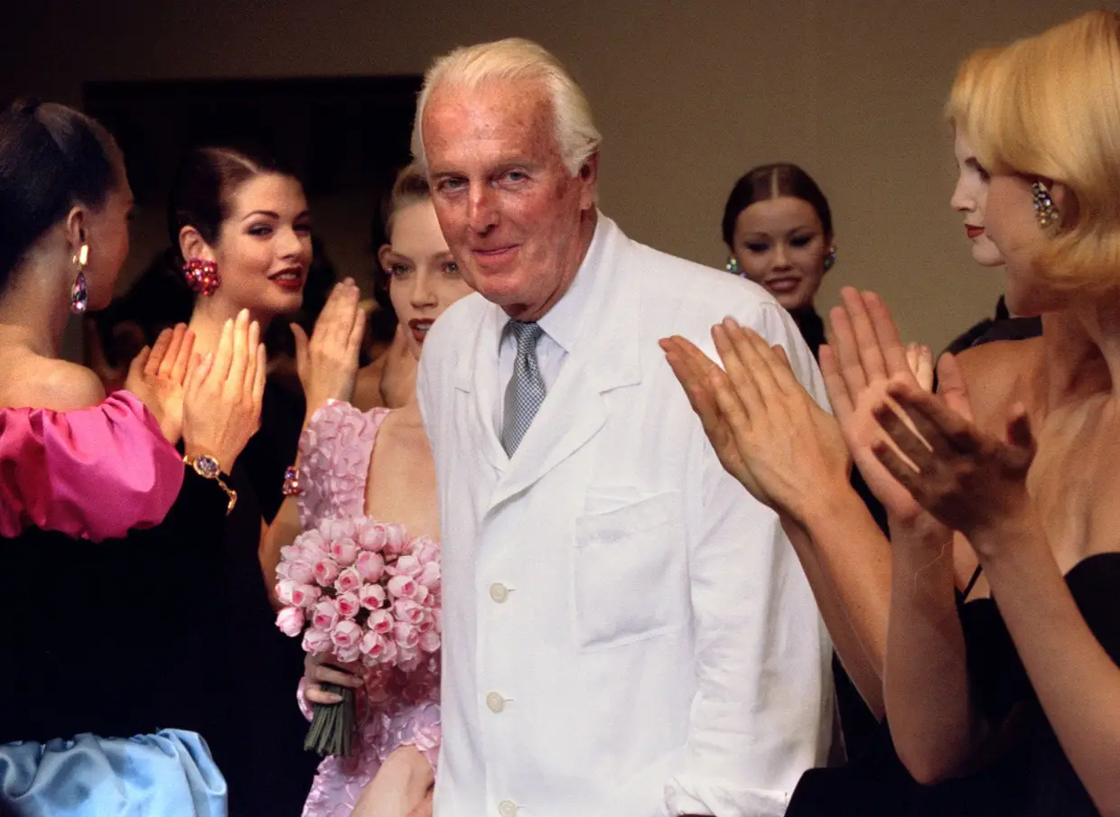 Lenda da alta costura, o criador de moda Hubert de Givenchy morreu aos 91 anos. (21 de fevereiro de 1927 - 10 de março de 2018)