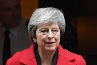May recolhe apoios de última hora para "único" acordo do Brexit possível