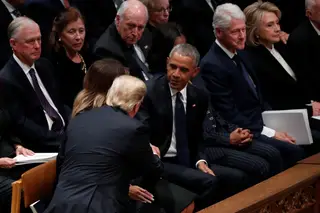 Trump saudou Obama, mas não Hillary Clinton, no funeral de Bush