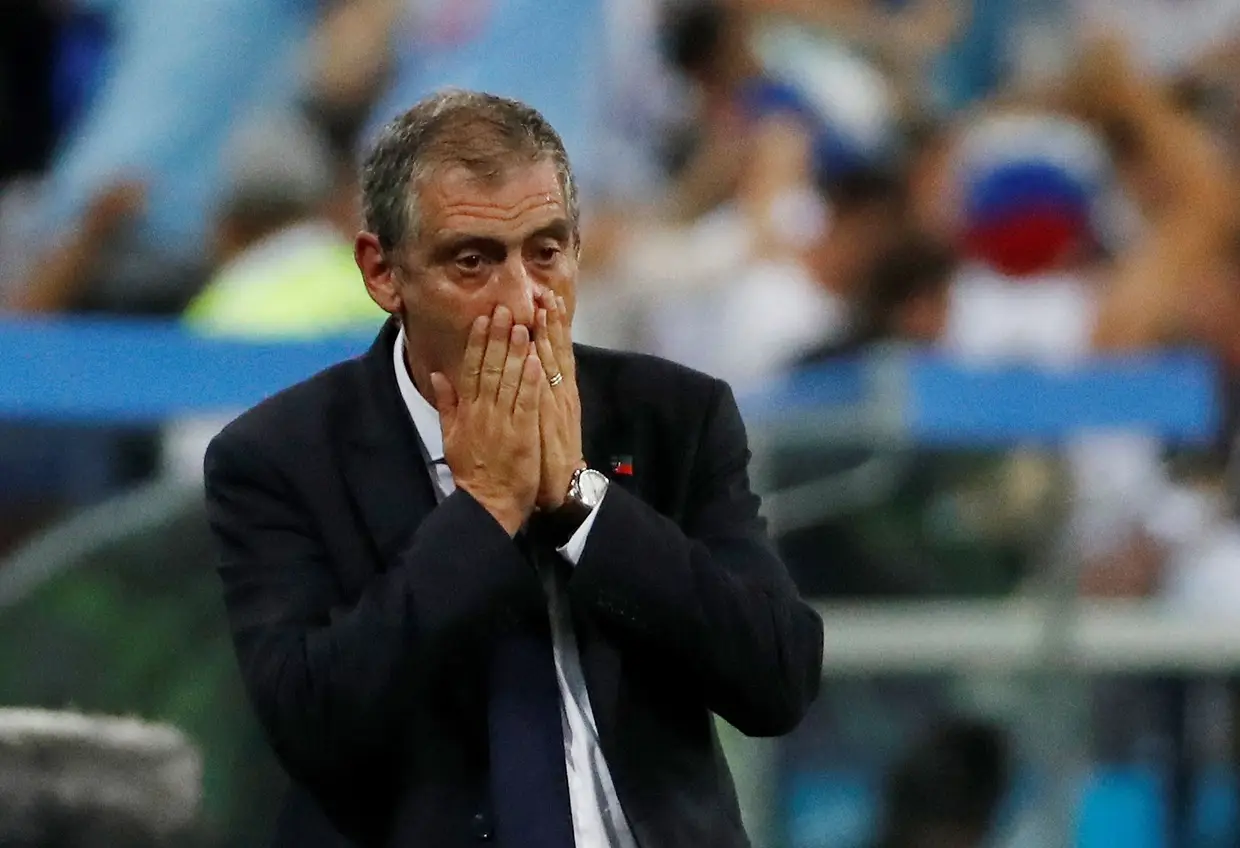 "Não me parece nada justo. Portugal fez o suficiente para ter outro resultado, mas há jogos em que não acontece. (...) Estamos muito tristes, mas o futebol é isto" - selecionador nacional Fernando Santos, após o Uruguai ter afastado Portugal do Mundial (30-06-2018)