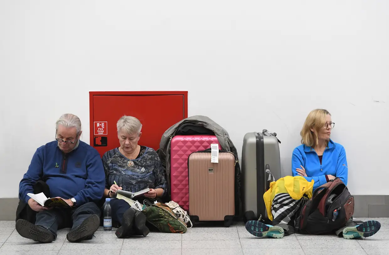 O aeroporto de Gatwick, no Reino Unido, reabriu de forma condicionada. Autoridades britânicas alertam para condicionamentos dos voos previstos de e para Londres.